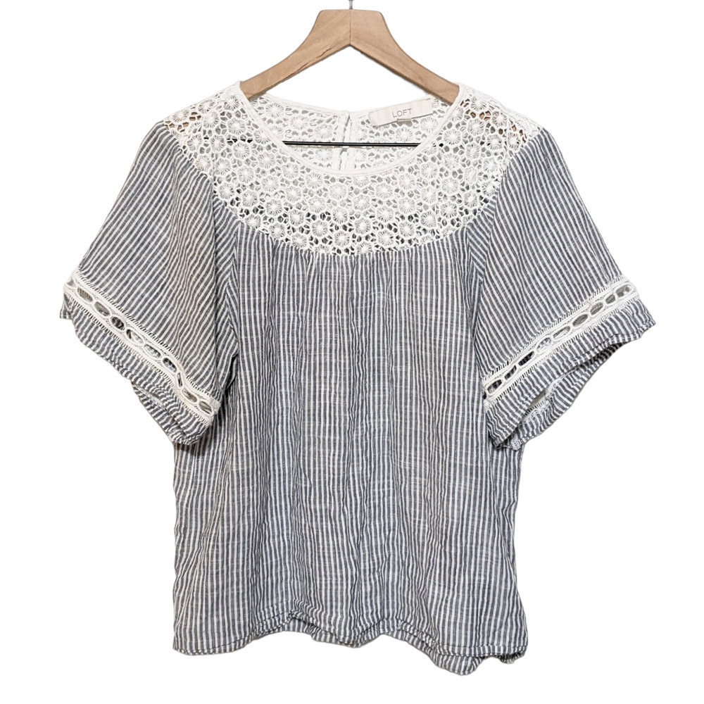 LOFT S Blue White Seersucker Striped Short Sleeve Blouse Top Crochet Lace Trim